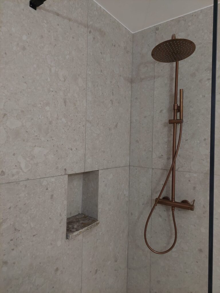 3f6da544-a54c-4258-80d2-5cda79fe0512