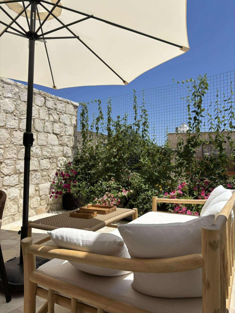 808875a337187c70b86b7799f9484093